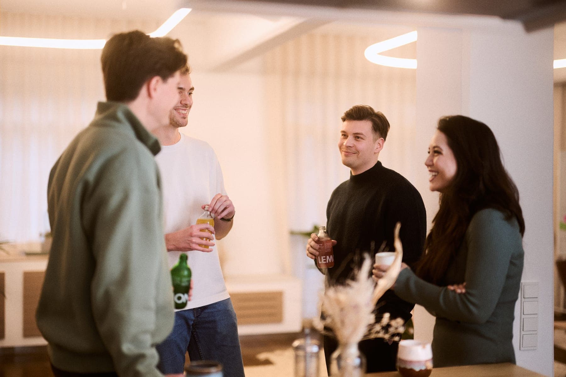 Das Team von Everblue Consulting im Gespräch